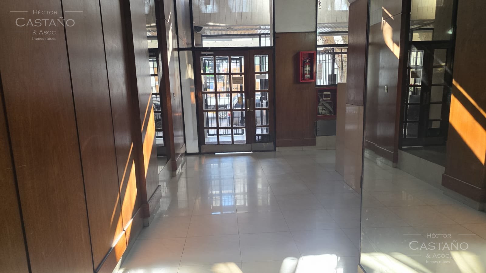 FLORIDA LA SALLE PARA REFACCIONAR 5 ambientes vv